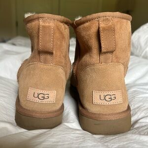Ugg Classic Mini II Chesnut Suede Size 10